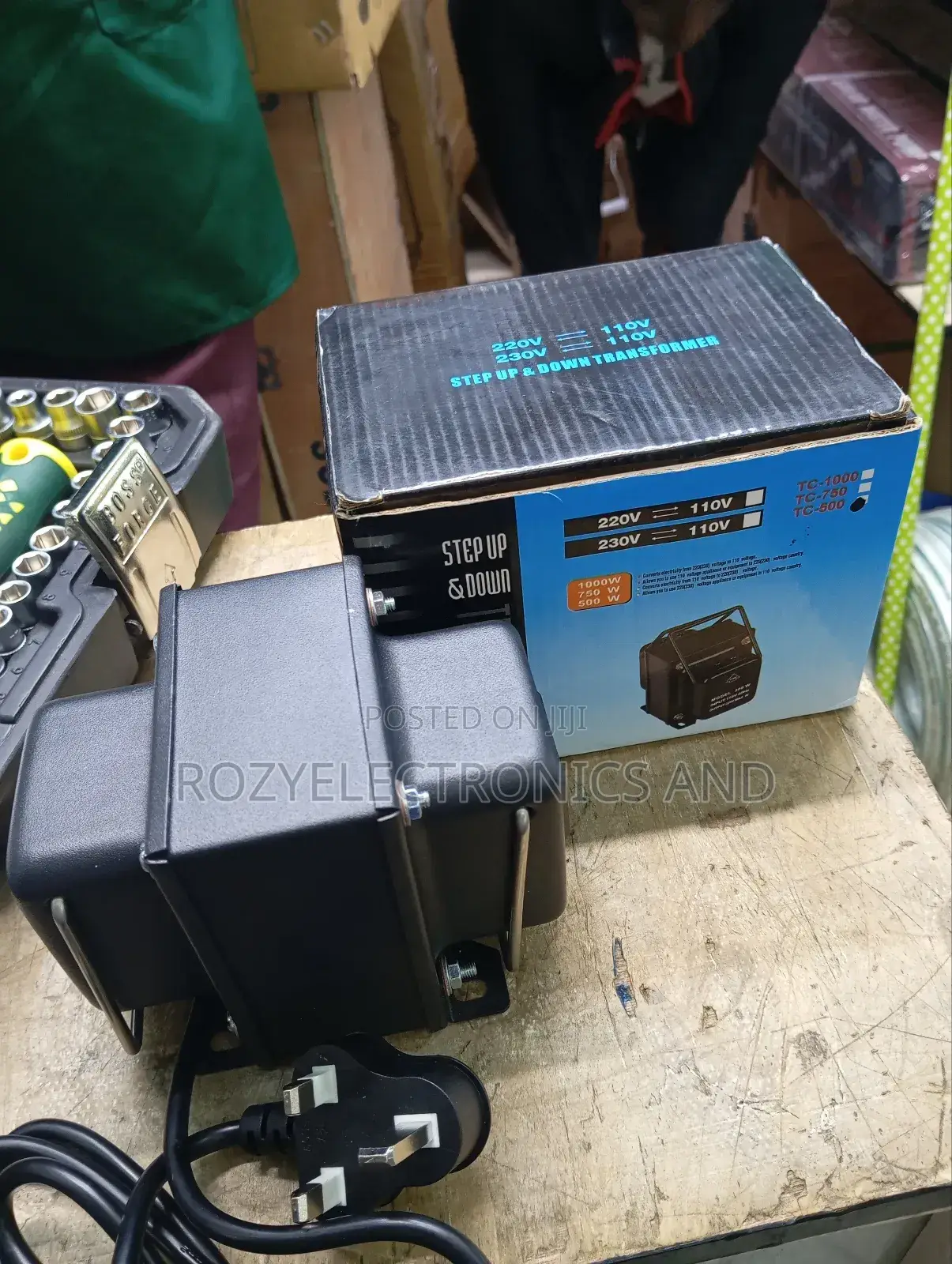 Automatic Step Up and Down Transformer