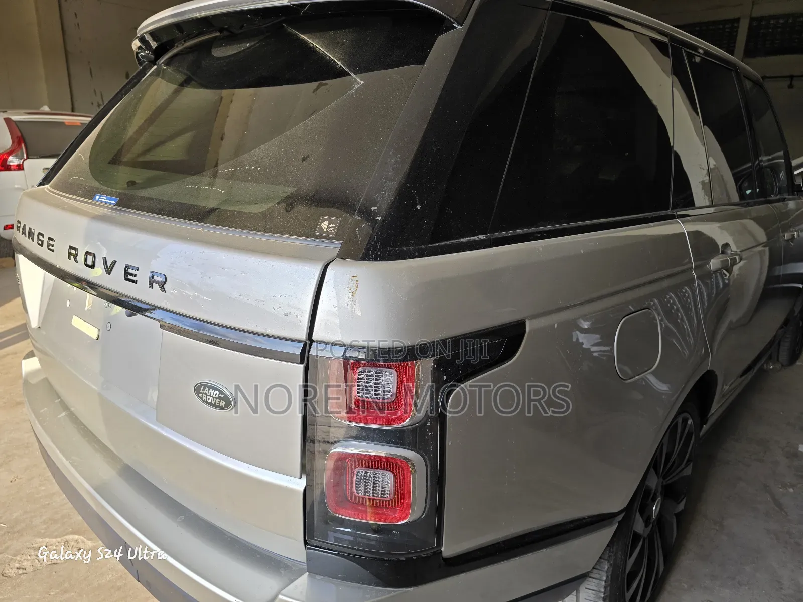 Land Rover Range Rover Vogue 2020 Gold