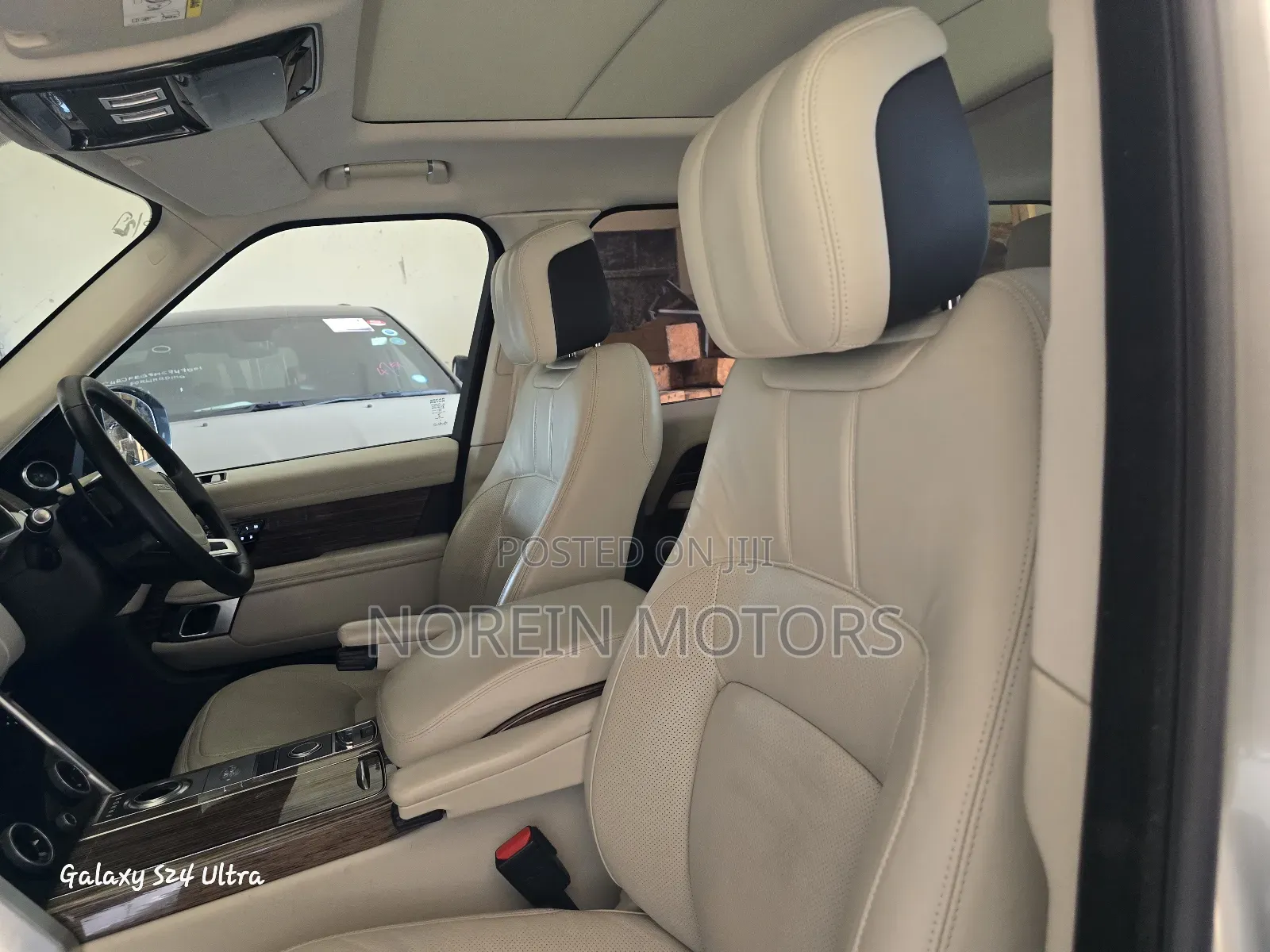 Land Rover Range Rover Vogue 2020 Gold