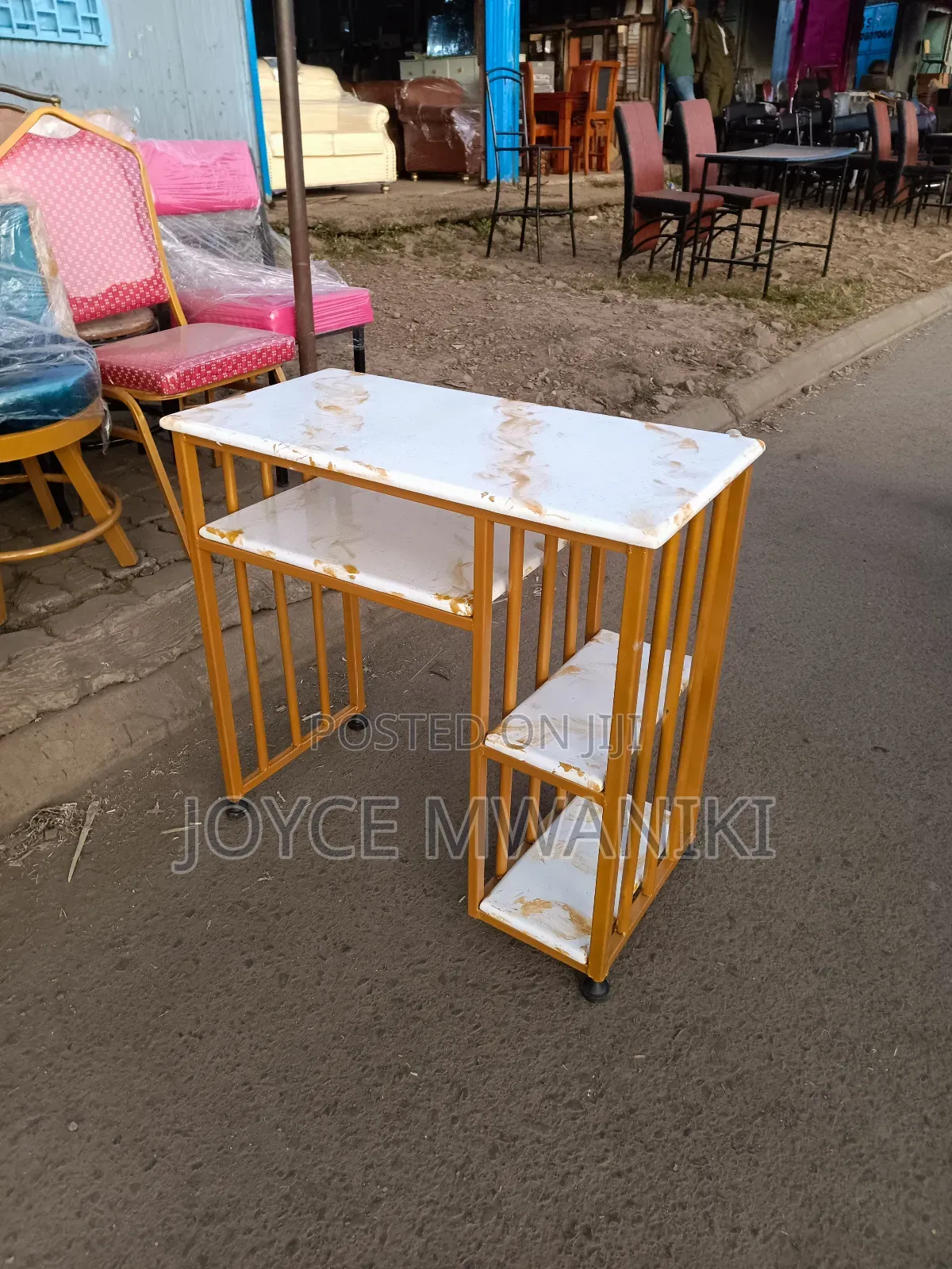Manicure Marble Table, Gold and White