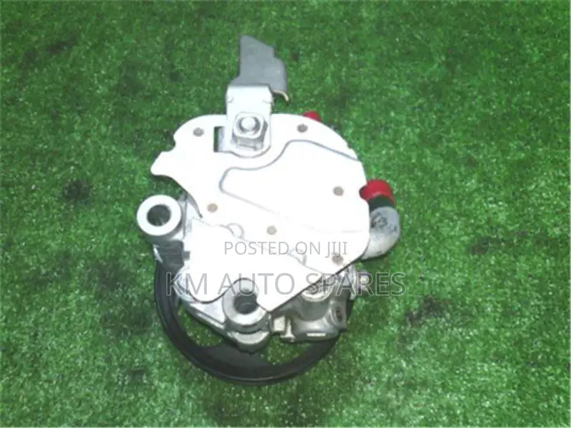 Toyota 1zz Power Steering Pump for Wish, Voxy, Isis, Premio.