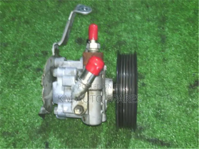Toyota 1zz Power Steering Pump for Wish, Voxy, Isis, Premio.