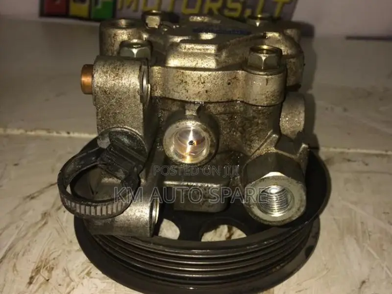 Mazda L8 Power Steering Pump For Bongo, Nissan Vanette.