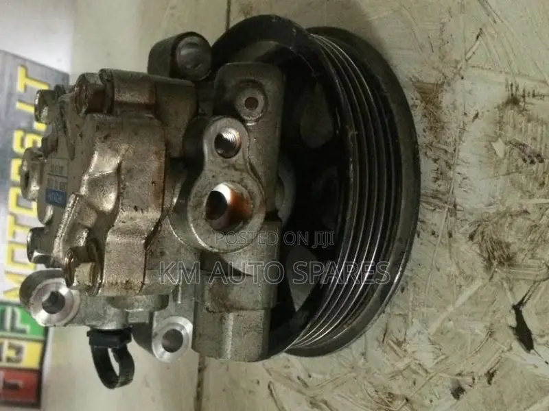 Mazda L8 Power Steering Pump For Bongo, Nissan Vanette.