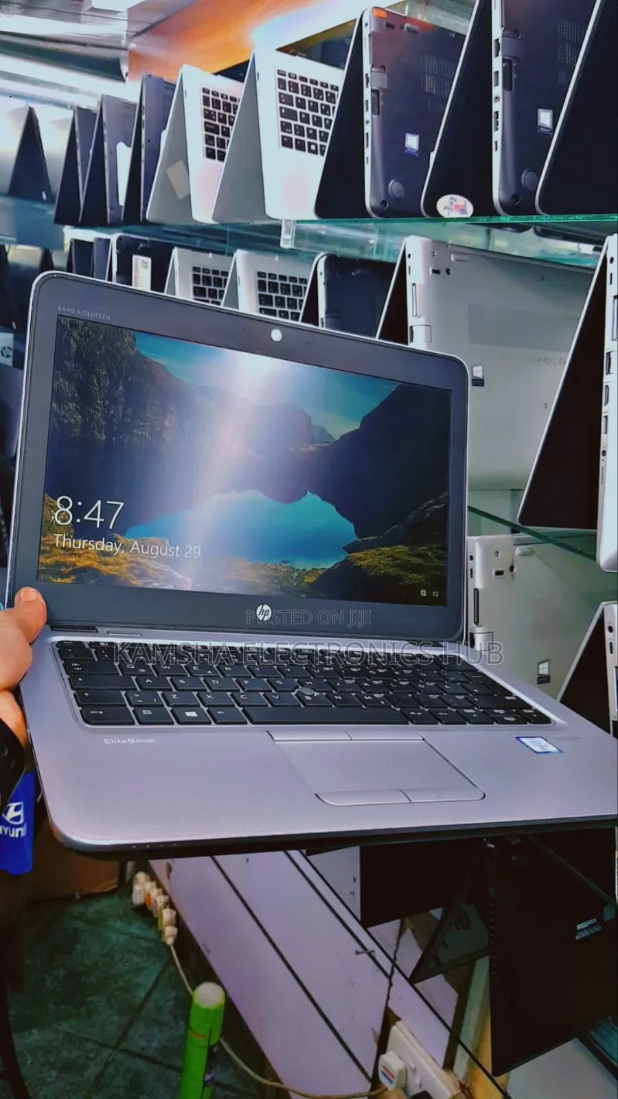Laptop HP EliteBook 820 G3 8GB Intel Core I3 SSD 256GB