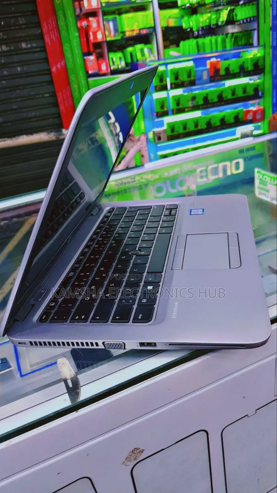 Laptop HP EliteBook 820 G3 8GB Intel Core I3 SSD 256GB