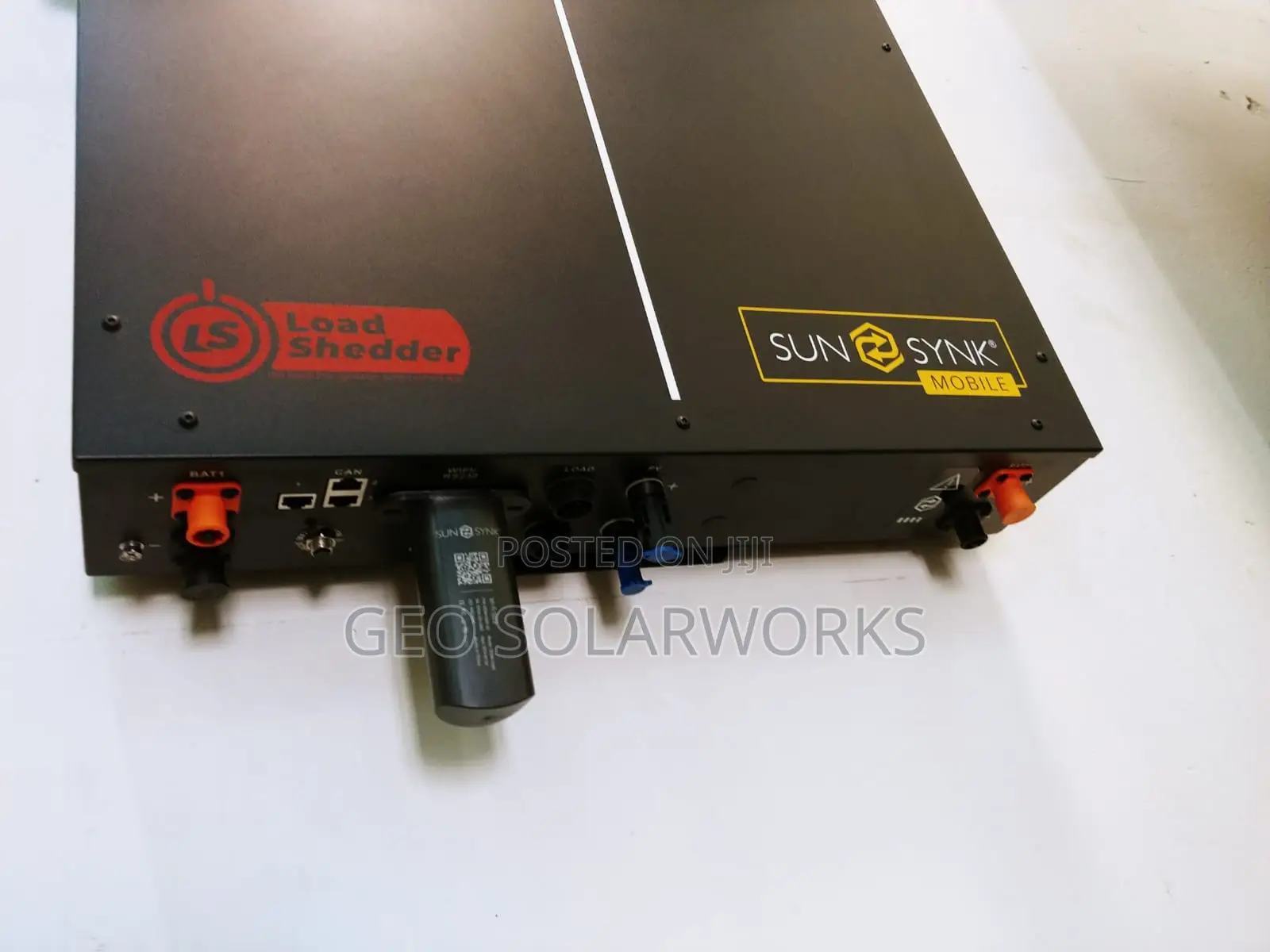 All-in-One 2.5kw Hybrid Inverter With 2kwh Lithium Battery