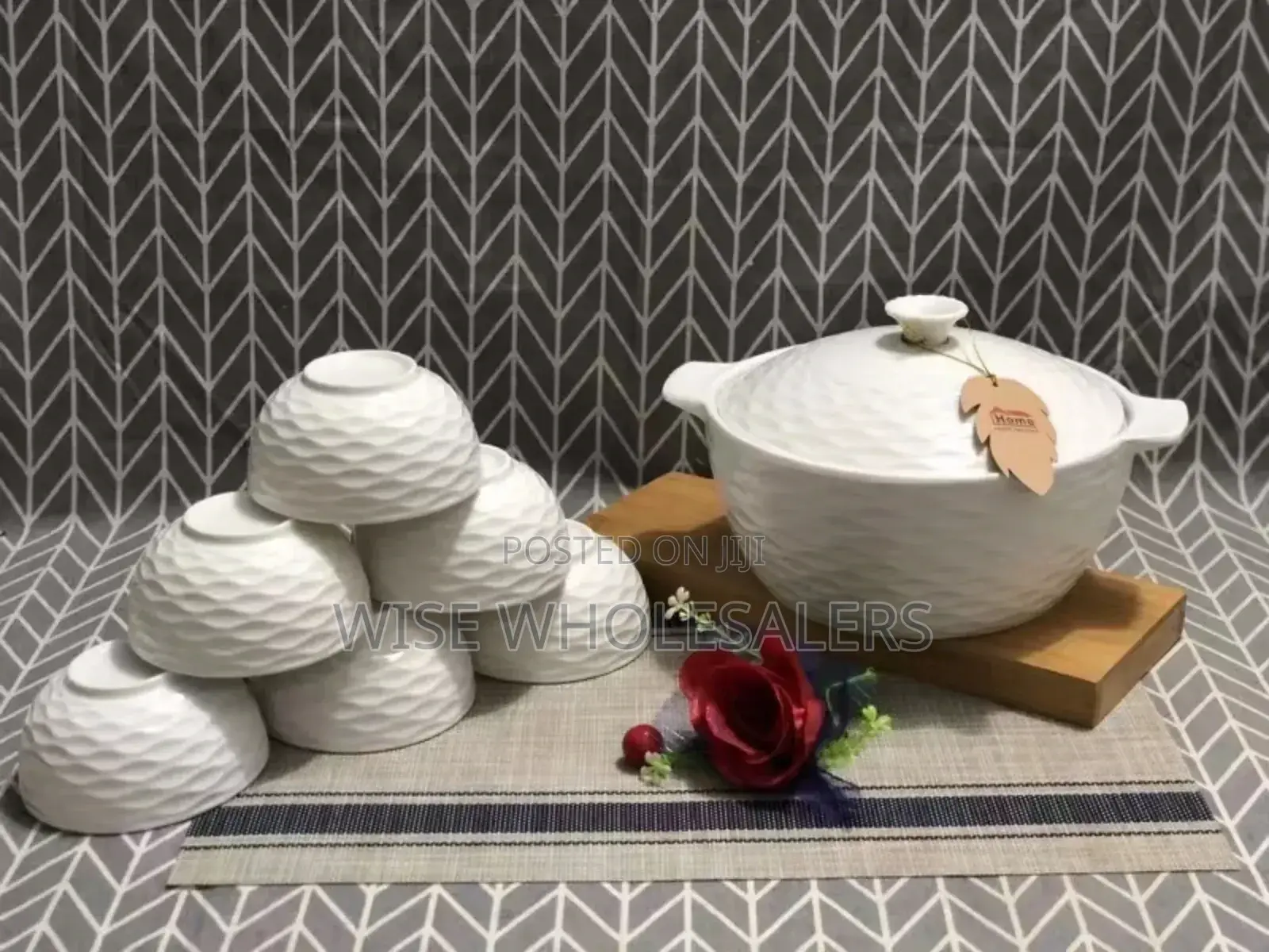 Ceramic White Serving Dish With Soup/Vegetable Bowls..M