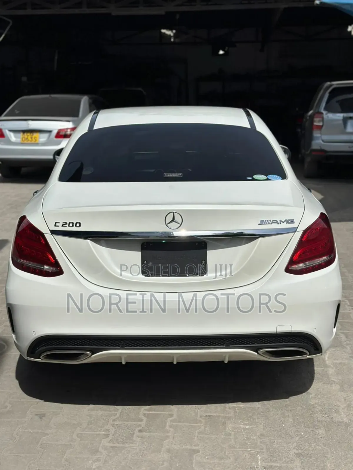 Mercedes-Benz C200 2017 Off white