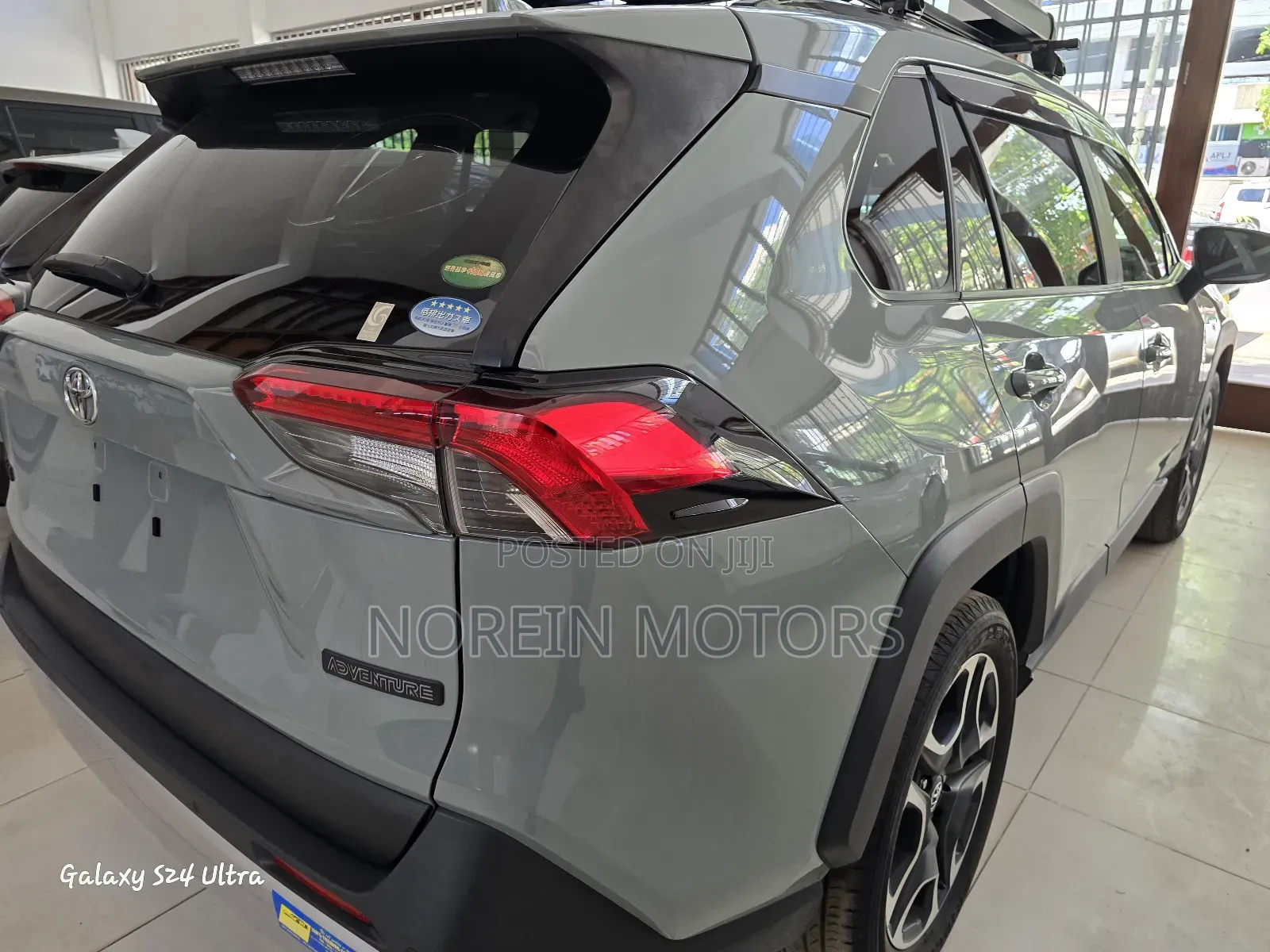 Toyota RAV4 2021 Green