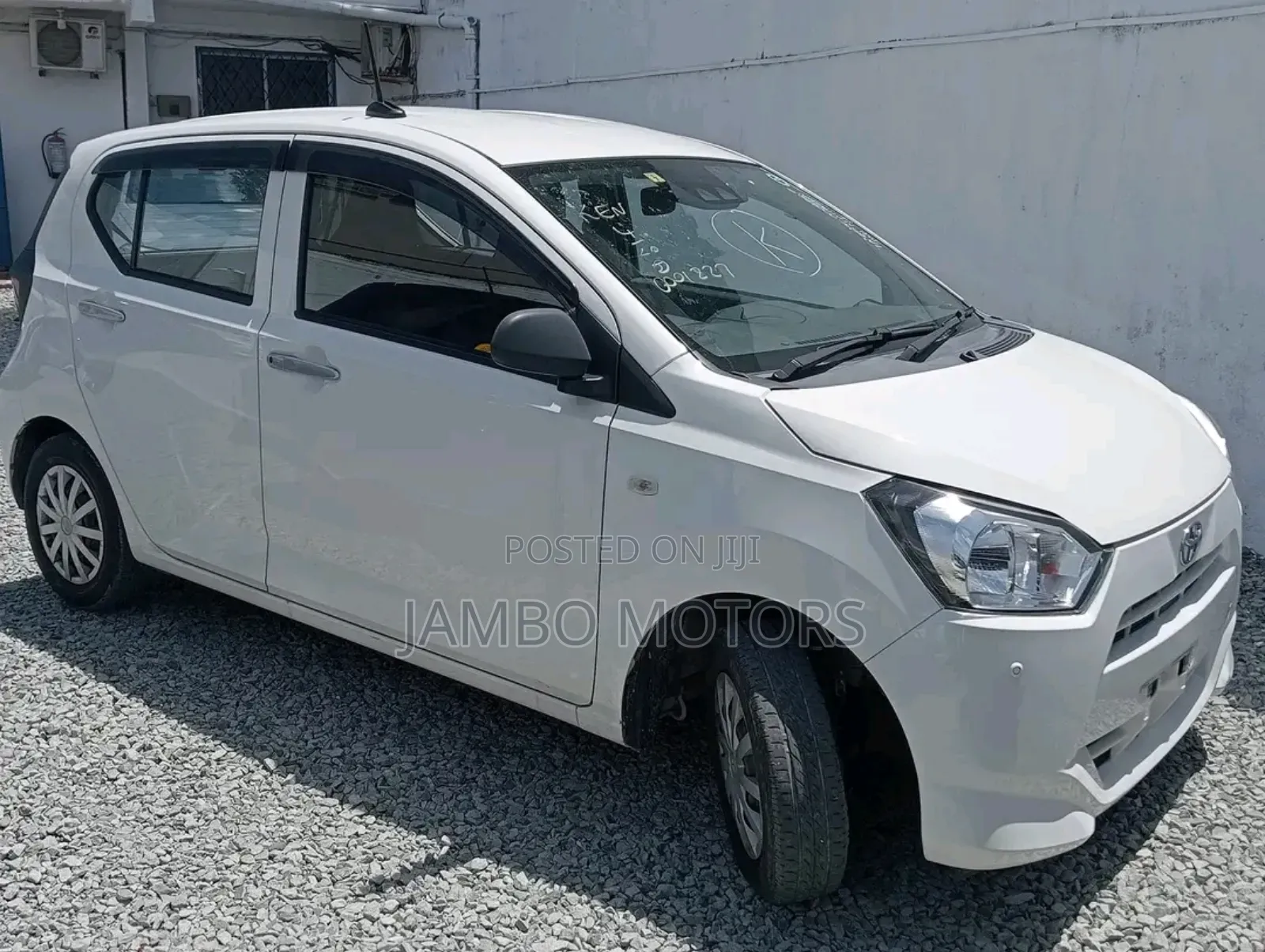 Toyota Pixis 2018 White