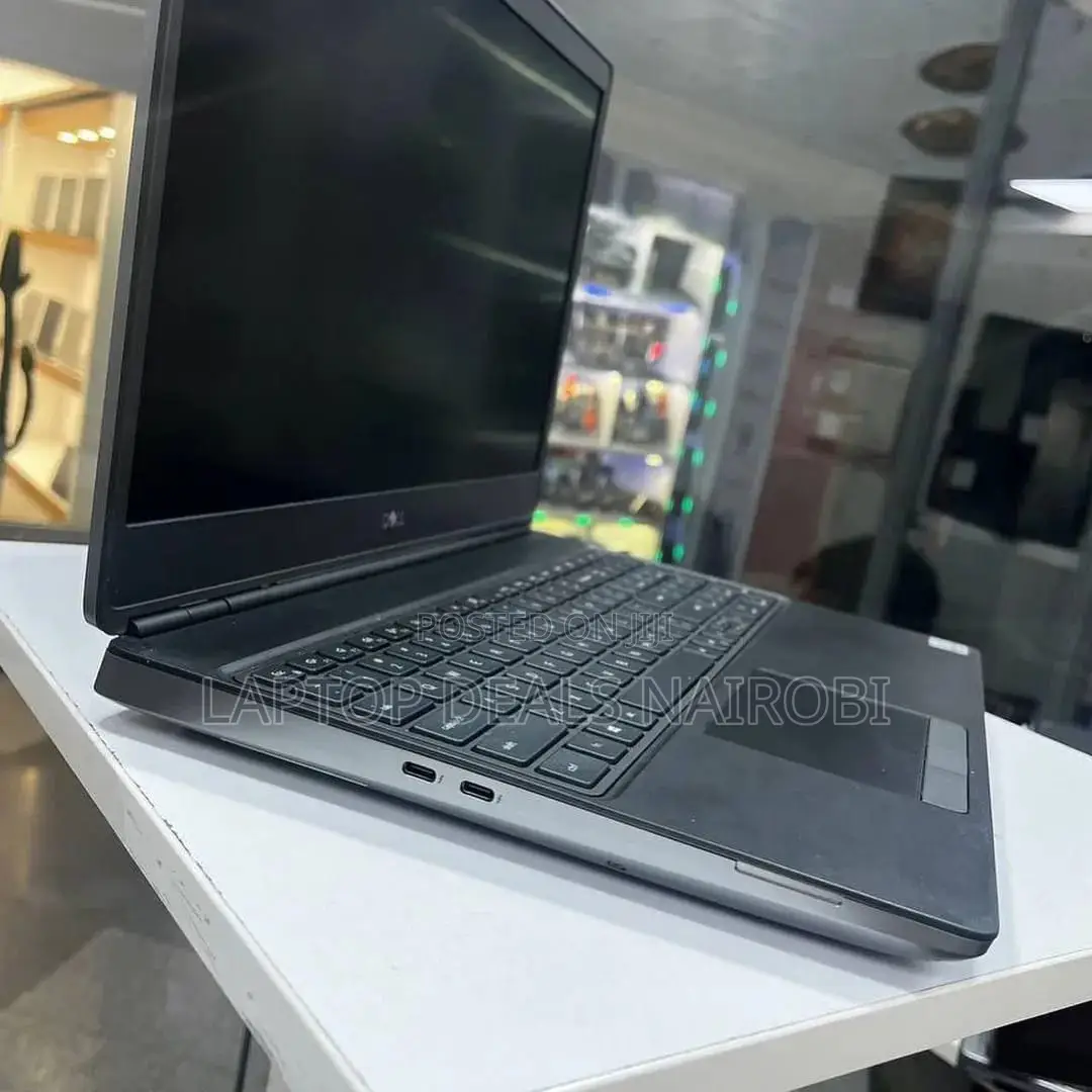 Laptop Dell Precision 15 7550 16GB Intel Core I7 SSD 512GB