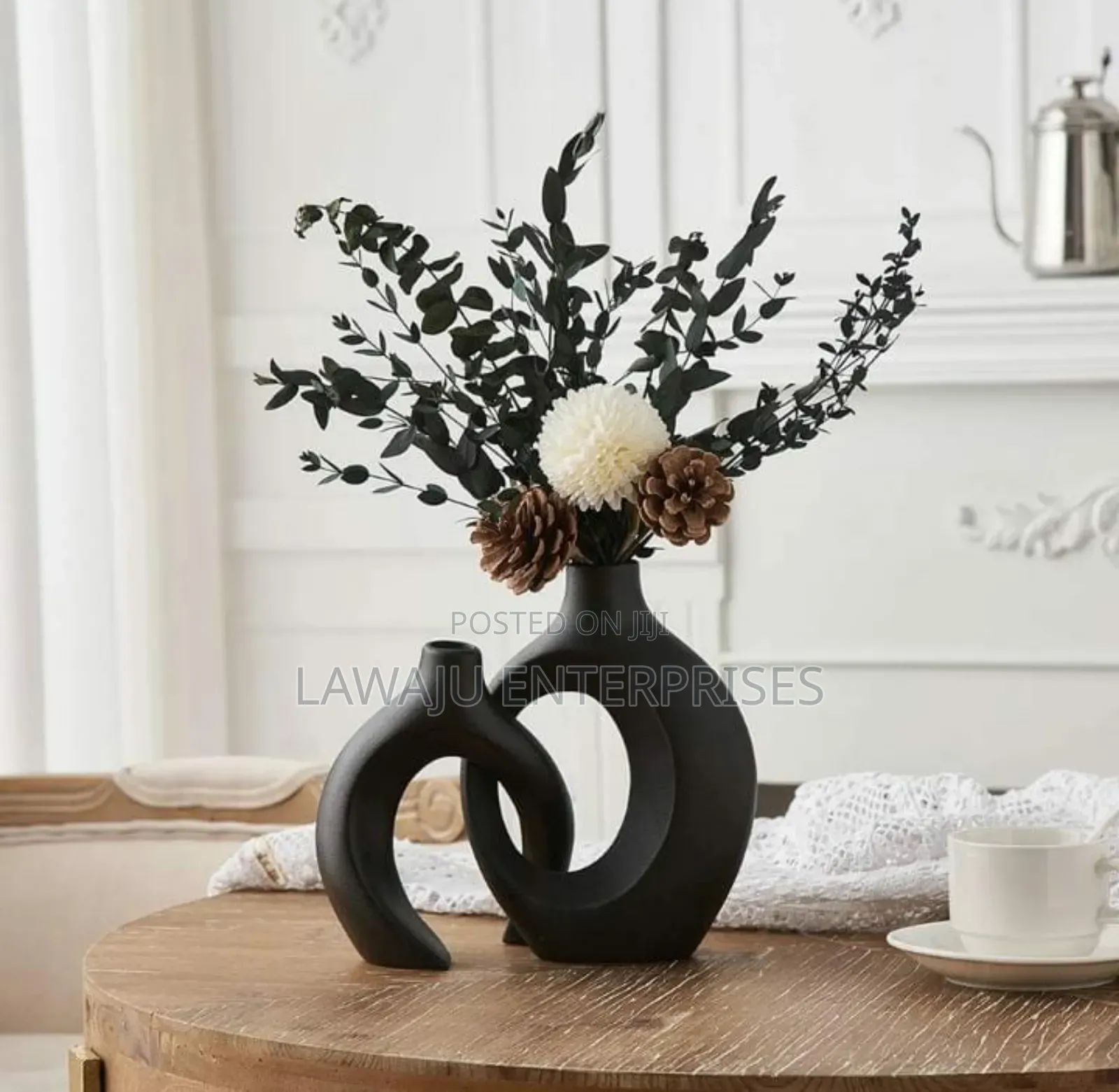 Black 2 in 1 Circular Hollow Ceramic Vase
