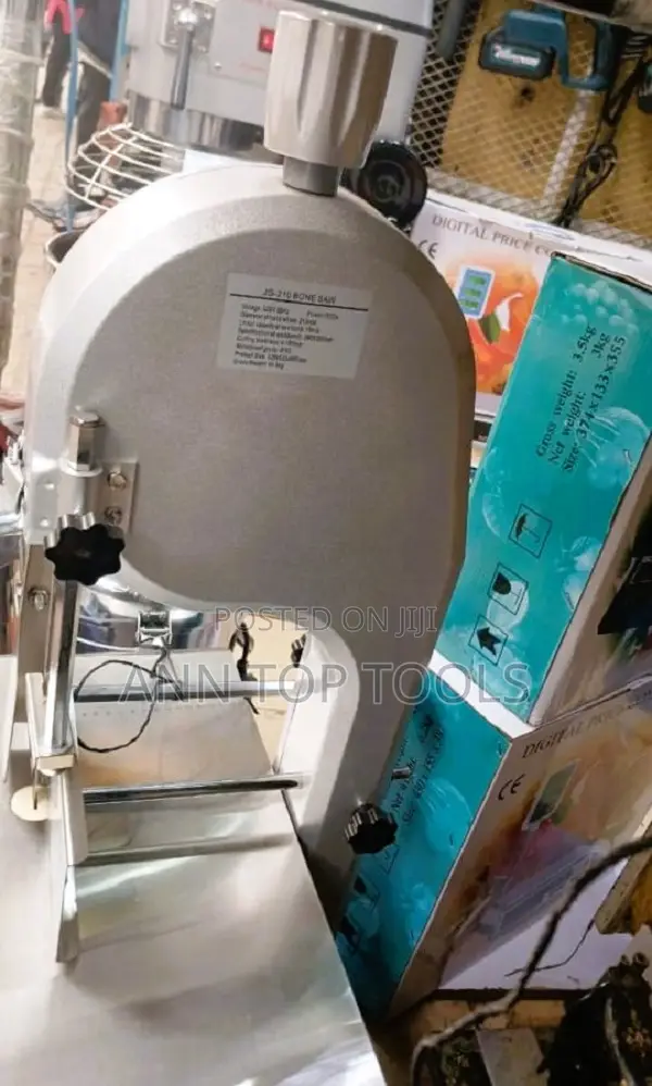 Table Bornesaw Machine With Extra Blade