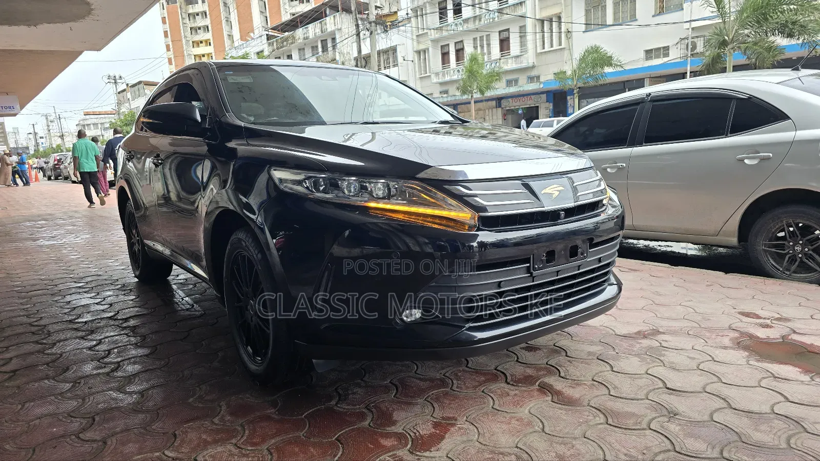 Toyota Harrier 2.0 4WD 2018 Black