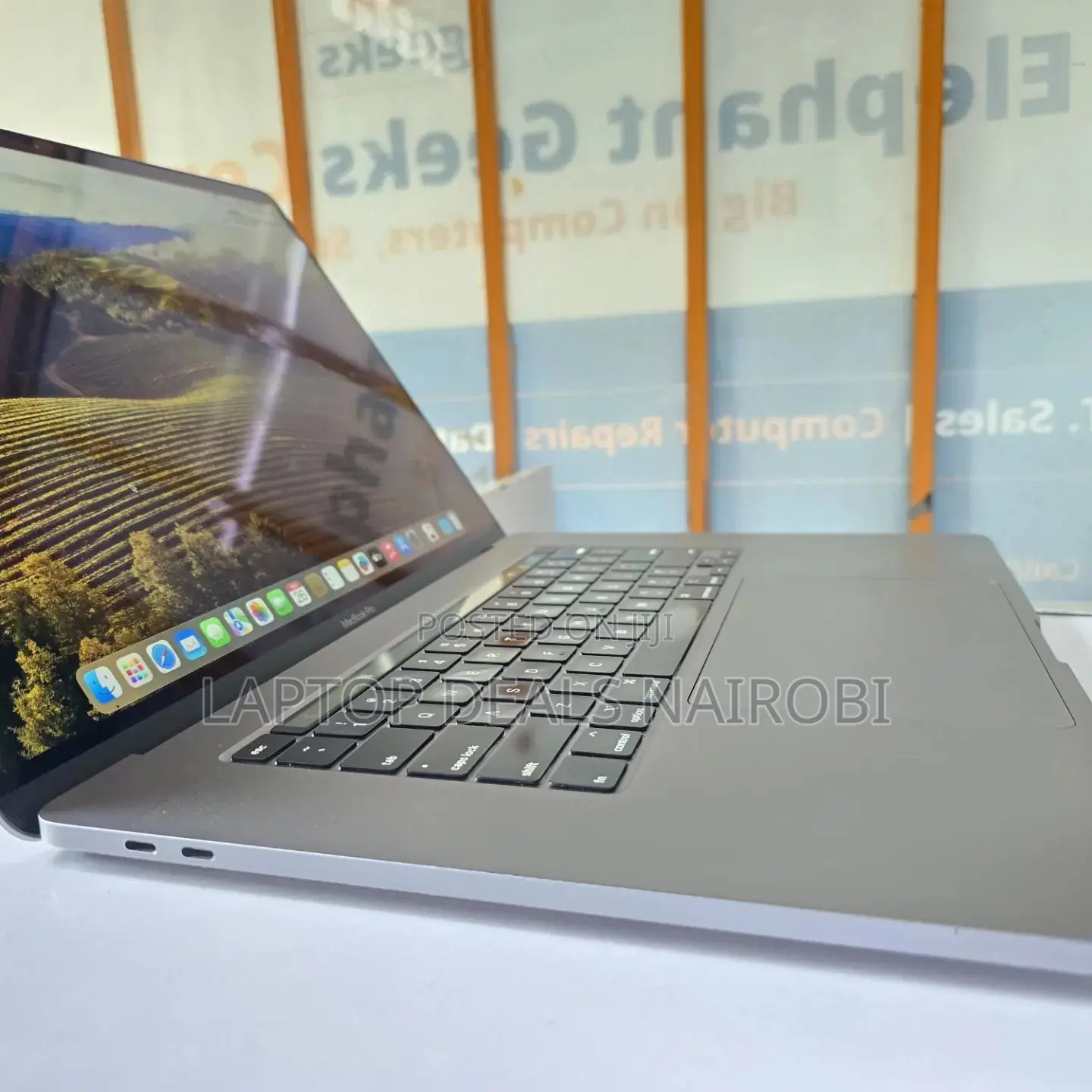 Laptop Apple MacBook Pro 2019 32GB Intel Core I7 SSD 512GB
