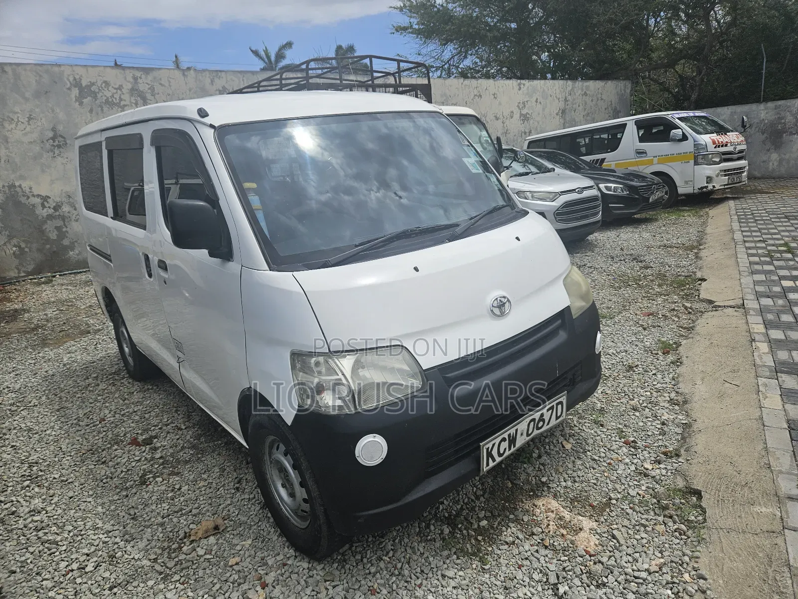 Toyota TownAce 2012 White