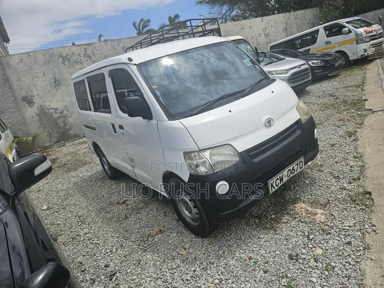 Toyota TownAce 2012 White