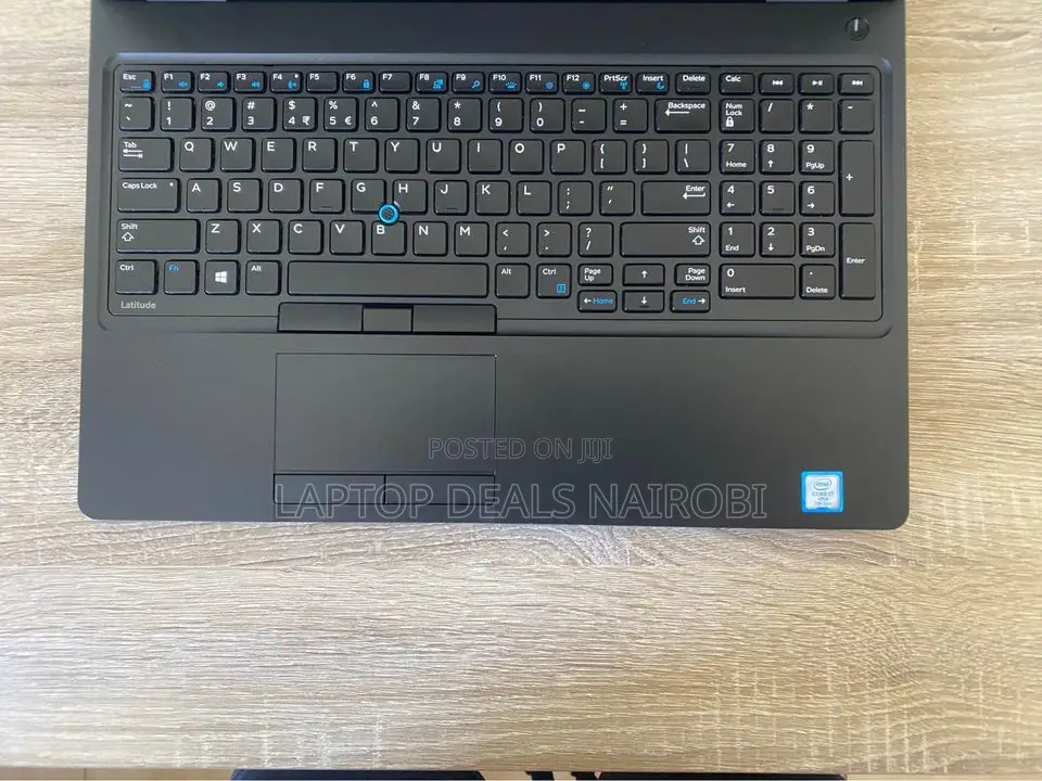 Laptop Dell Latitude 5580 8GB Intel Core I7 SSD 256GB