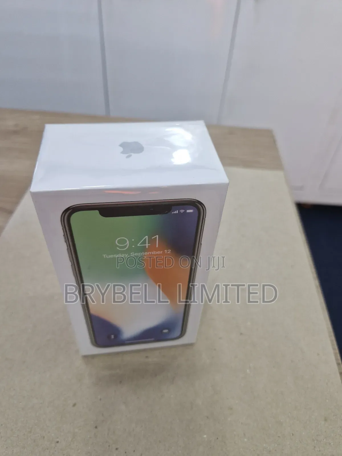 New Apple iPhone X 256 GB Silver