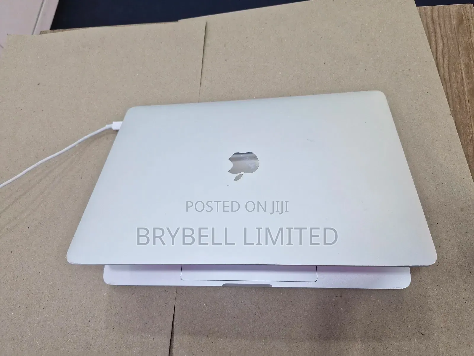 Laptop Apple MacBook Pro 2017 8GB Intel Core I5 SSD 256GB