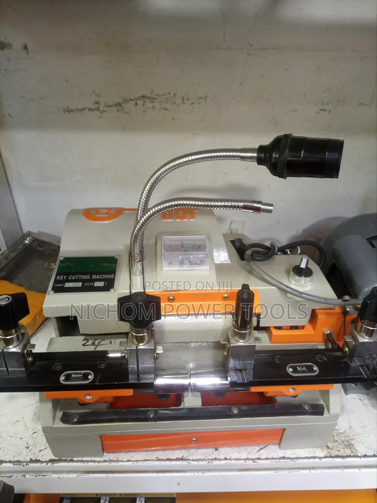 Digital Key Cutting Machine/All Key Types Cutting Machine