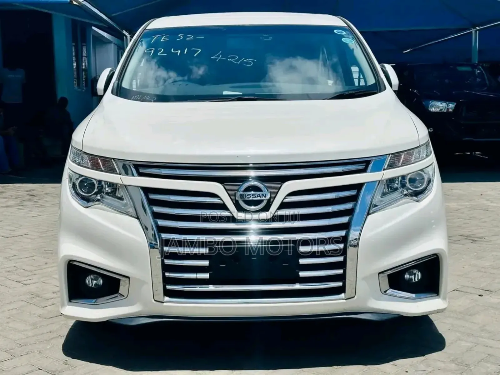Nissan Elgrand 2018 White