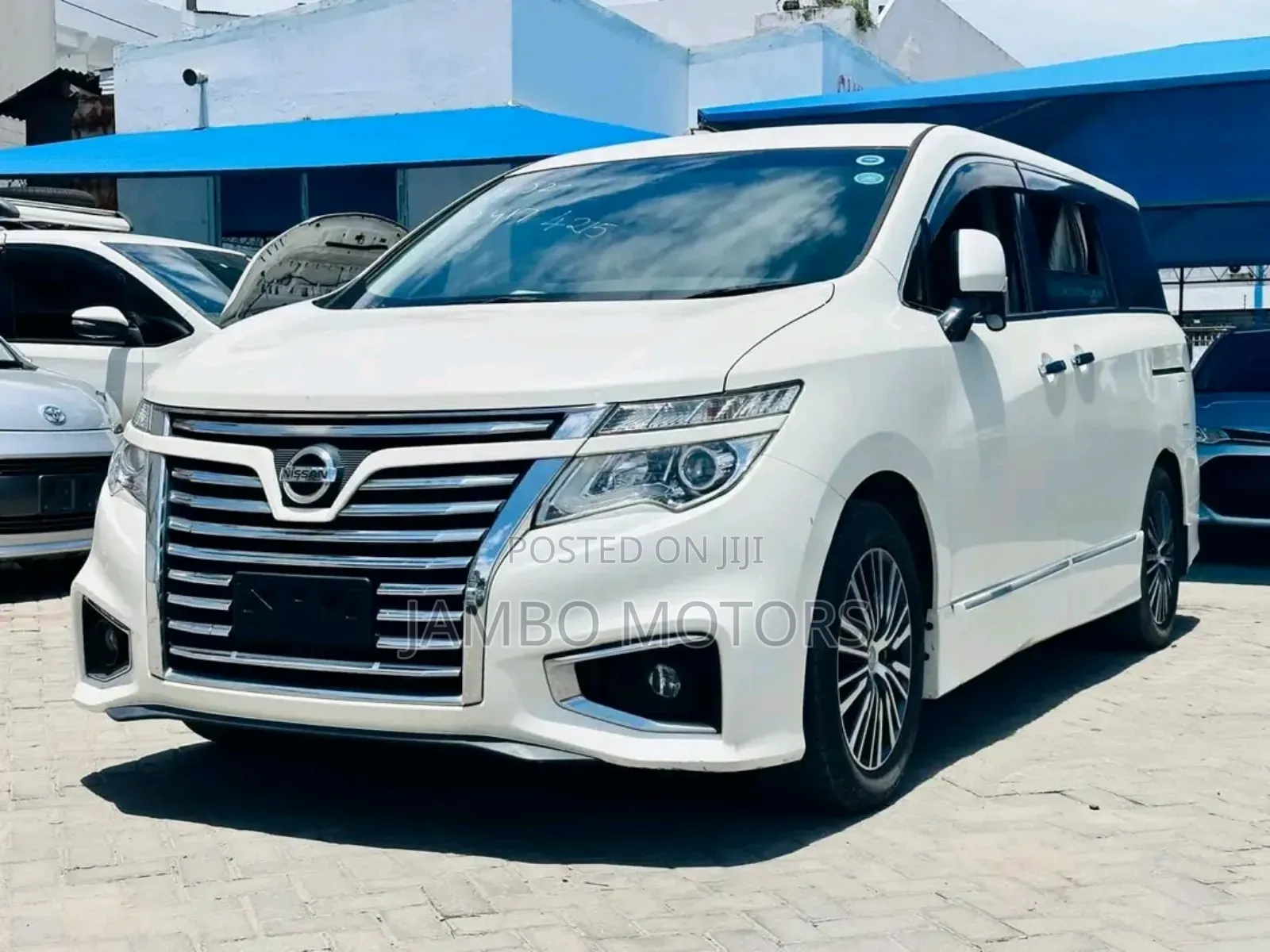 Nissan Elgrand 2018 White