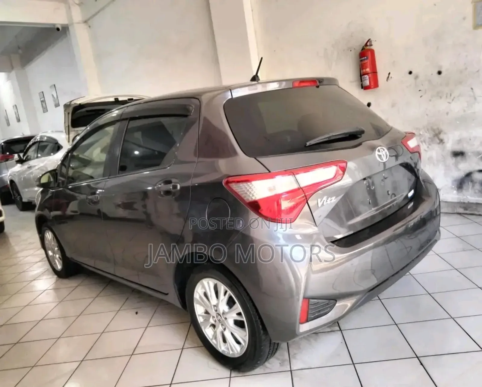 Toyota Vitz 1.3 FWD 5dr 2018 Gray