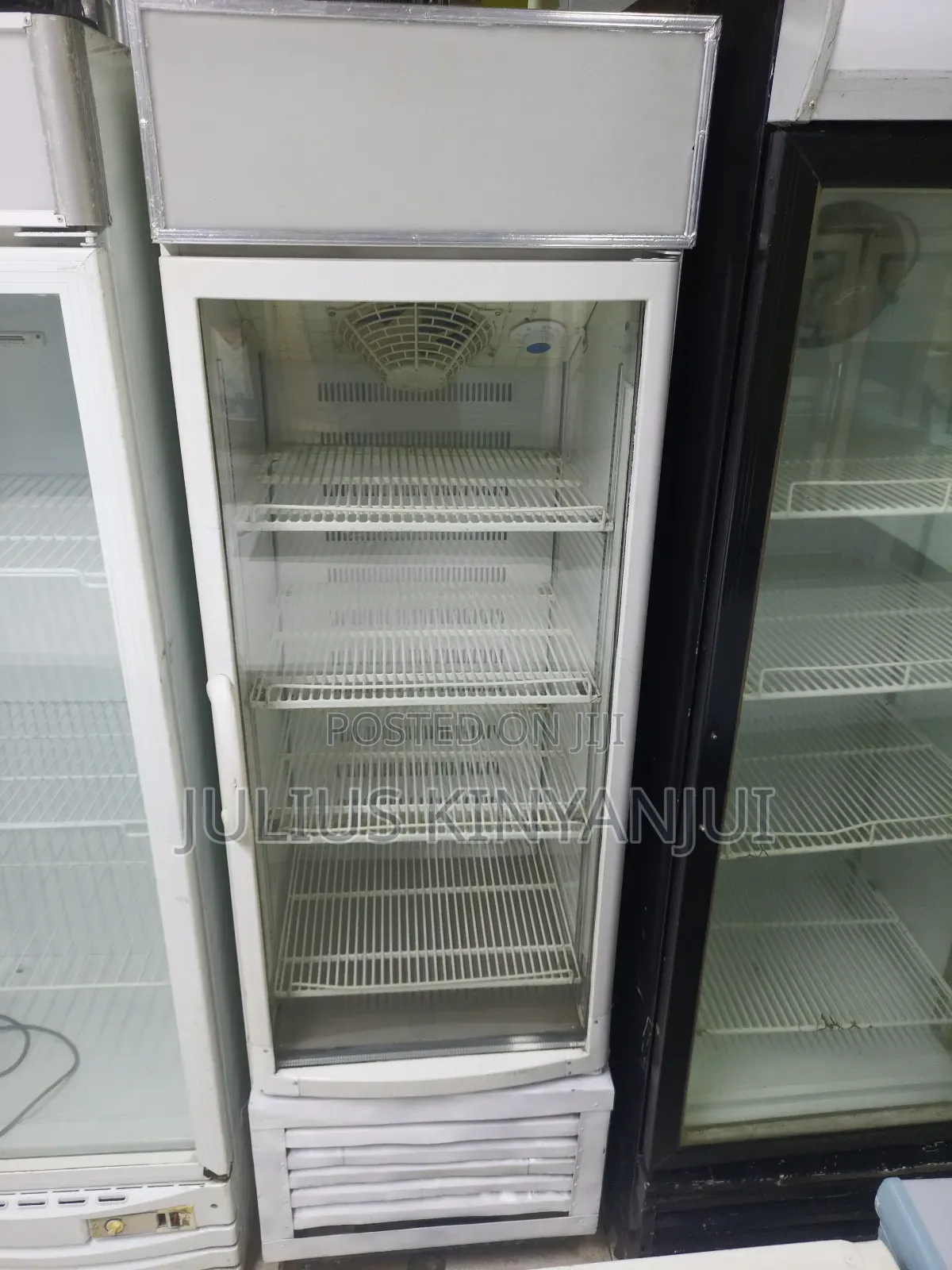 Showcase Fridge