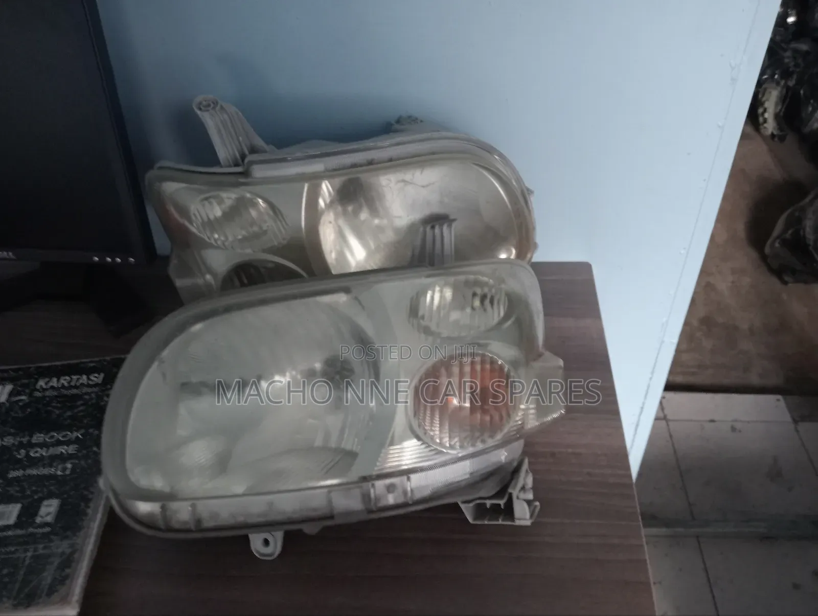 Daihatsu Tanto 2009 Headlight