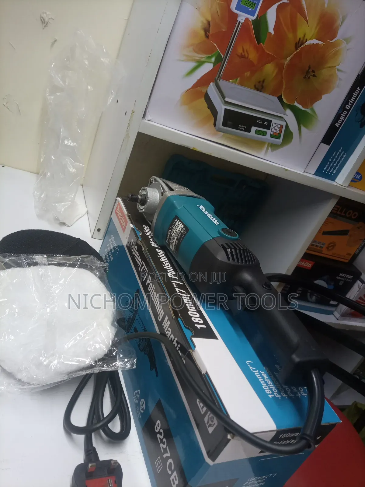 Heavy Duty Makita 7" Polisher/Polishing Machine