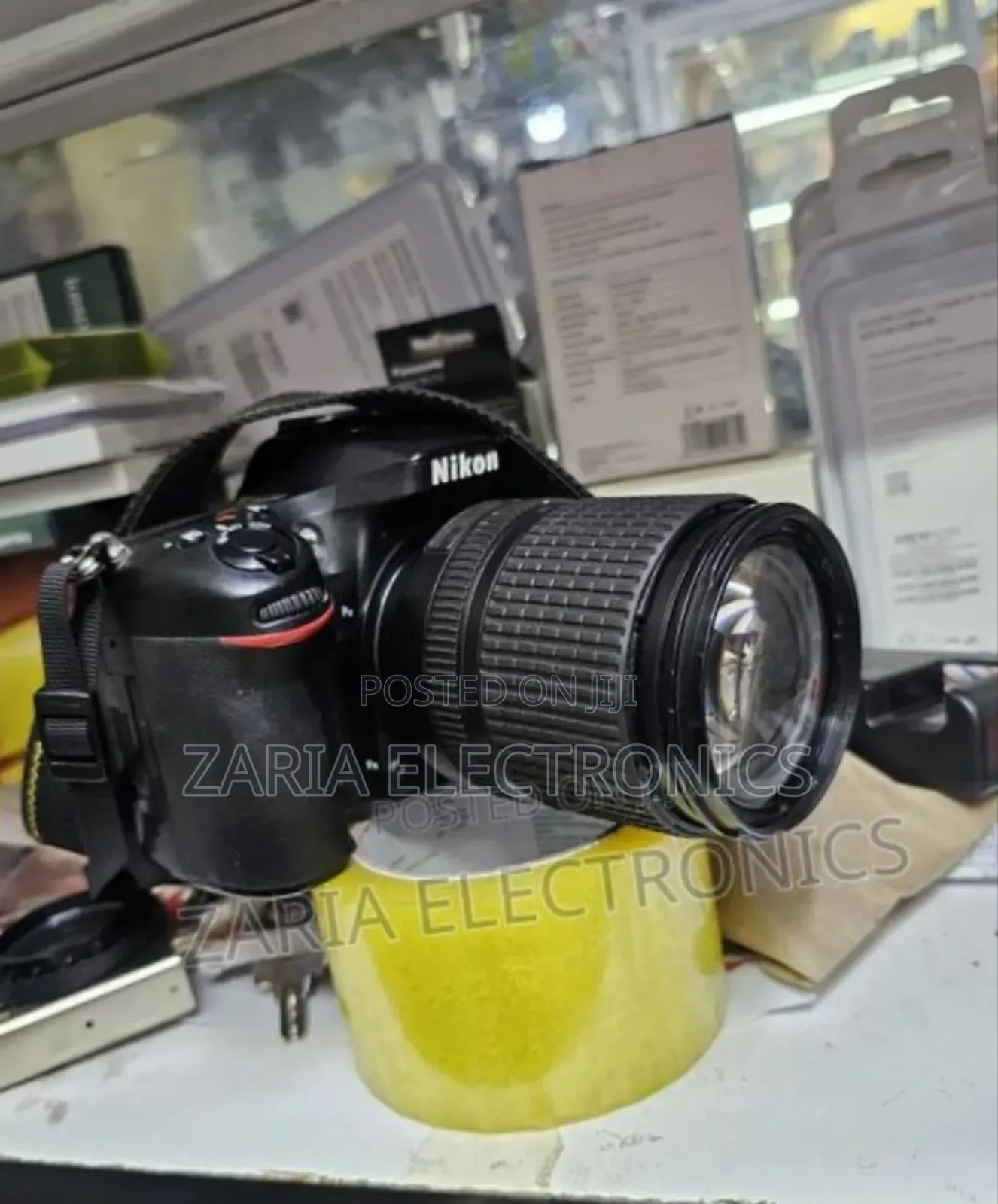 Nikon D7100 Camera With 18-140mm Lens And Silicone Cover