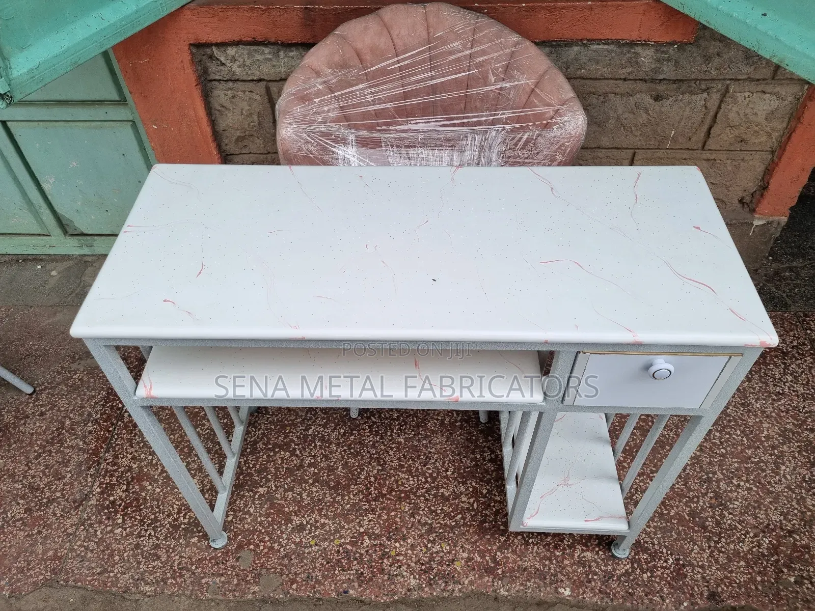 Salon Butterfly Chair and Manicure Table. White and Peach.