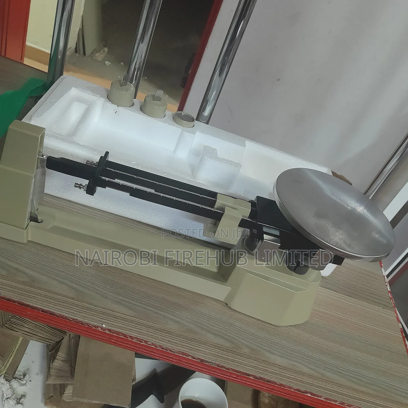 Beam Balance for School Laboratory