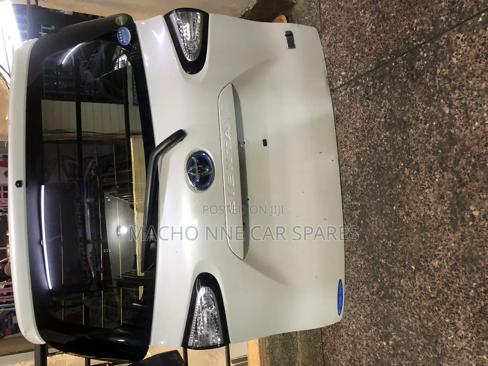 Toyota Sienta 2015 Tailgate/Boot