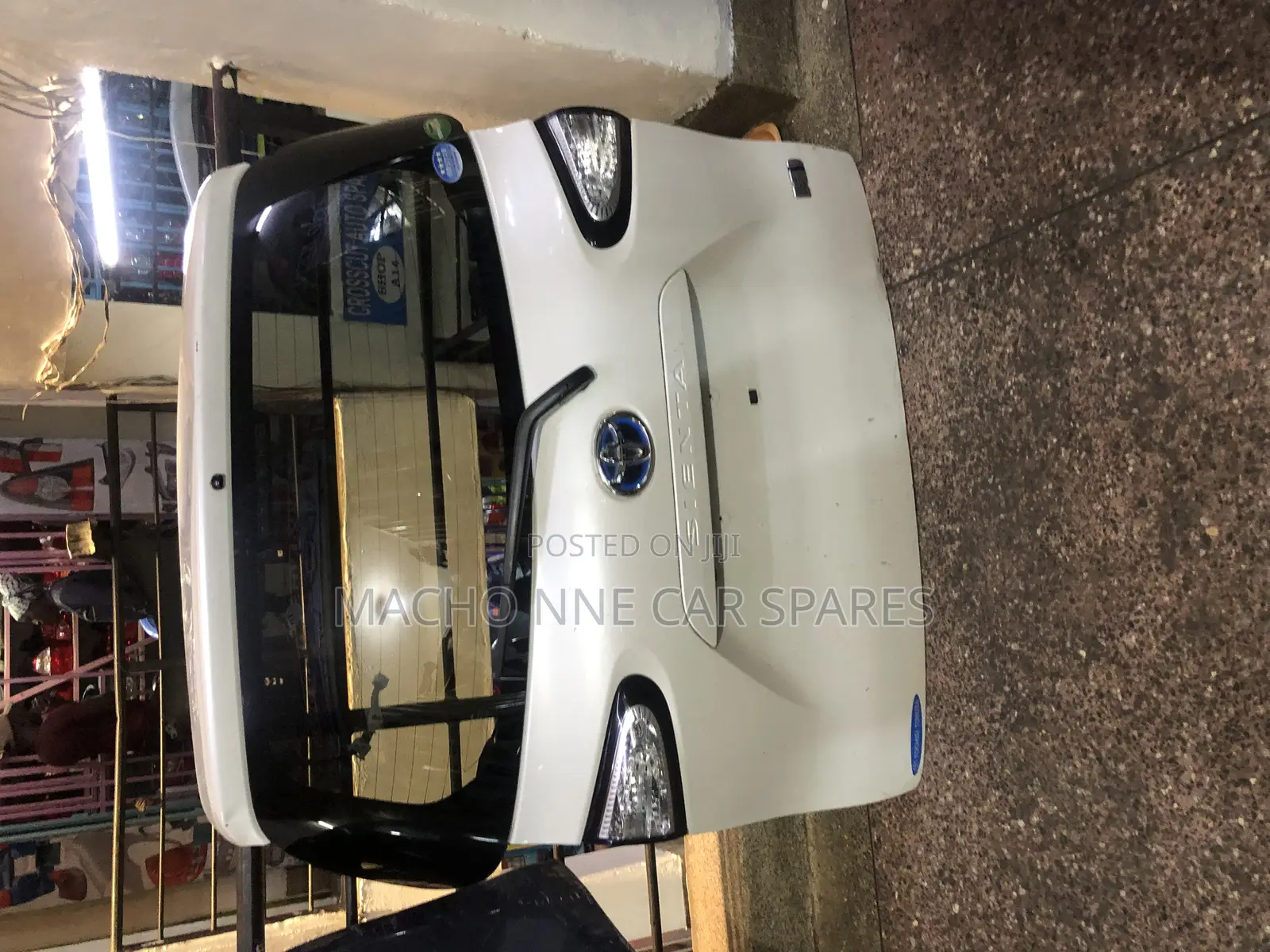 Toyota Sienta 2015 Tailgate/Boot