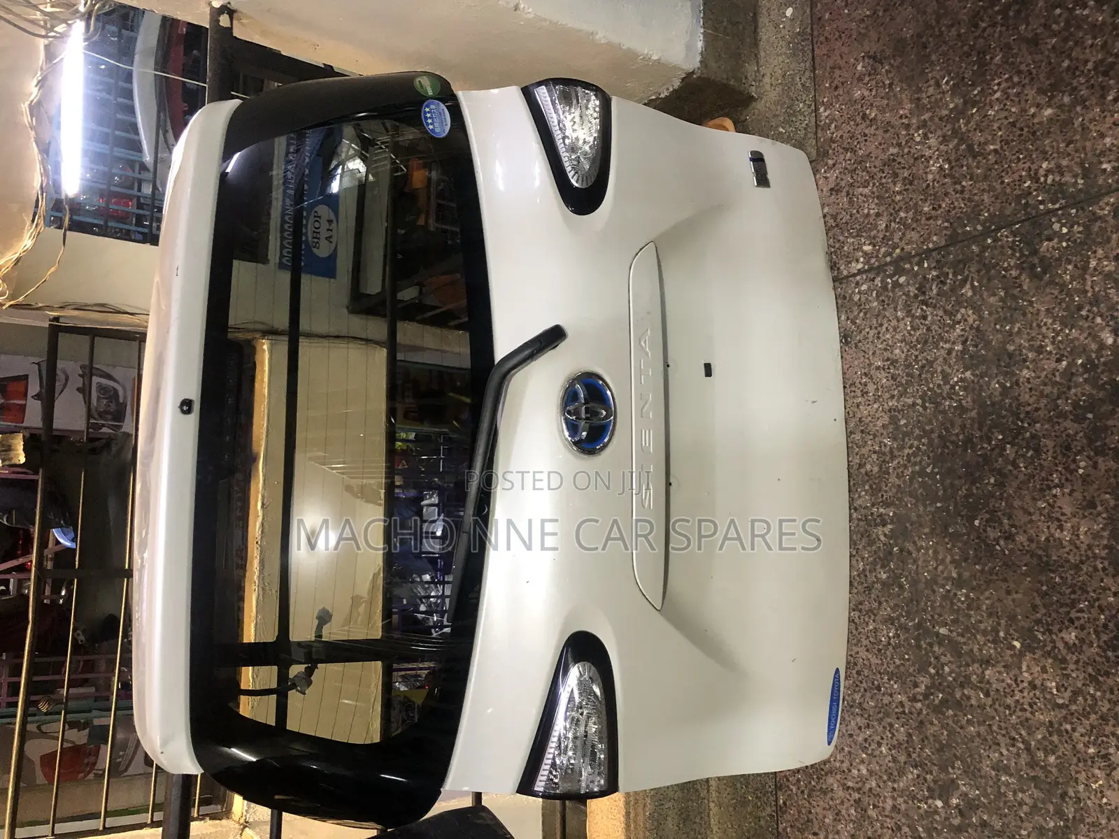 Toyota Sienta 2015 Tailgate/Boot