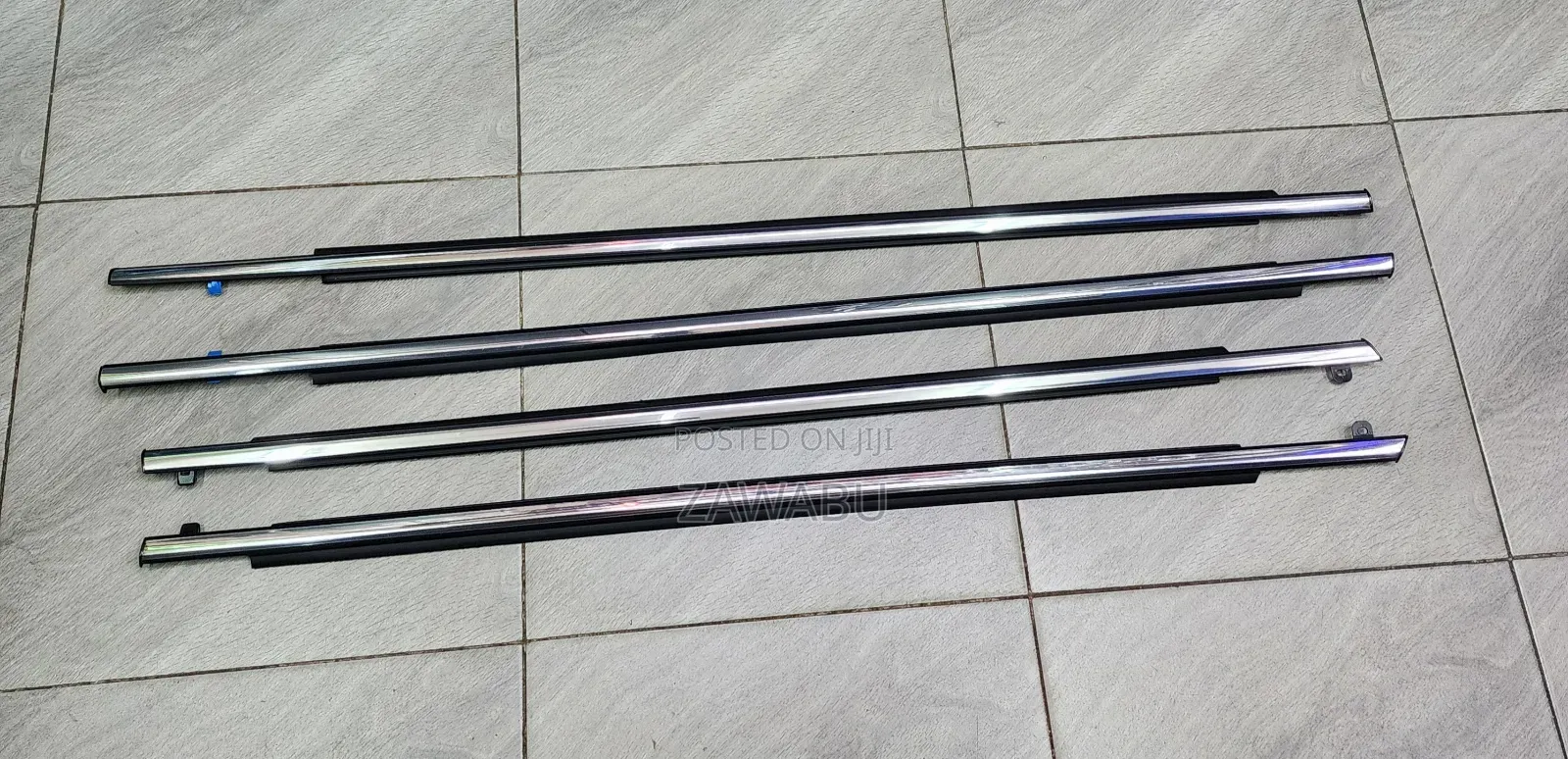 Weather Strips Noah/Voxy R70 Chrome 2008-2012