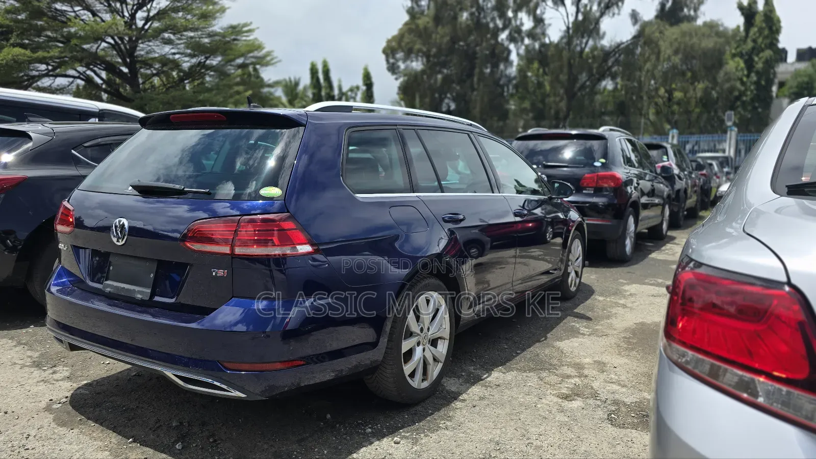 Volkswagen Golf Variant 2017 Blue
