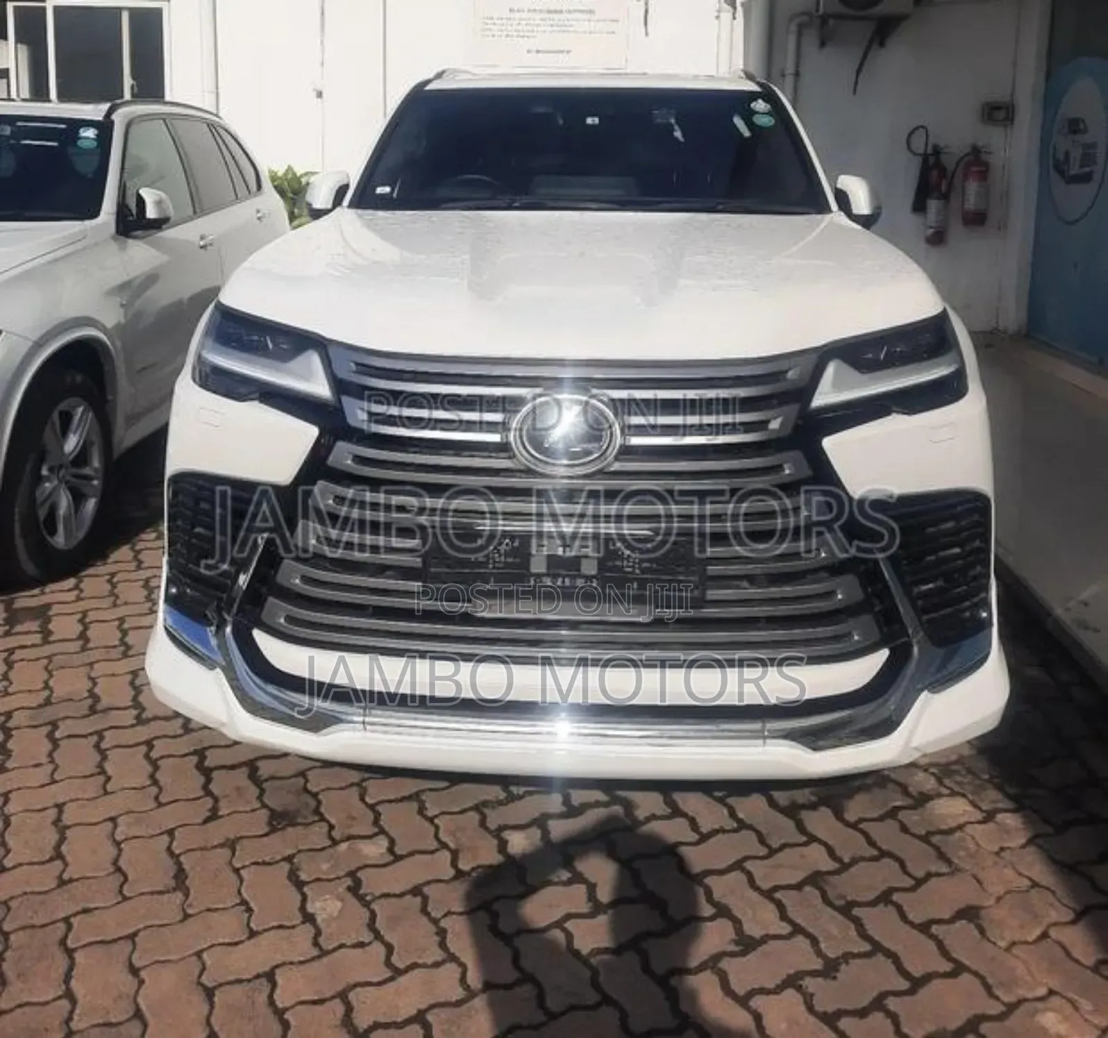 Lexus LX 2023 White