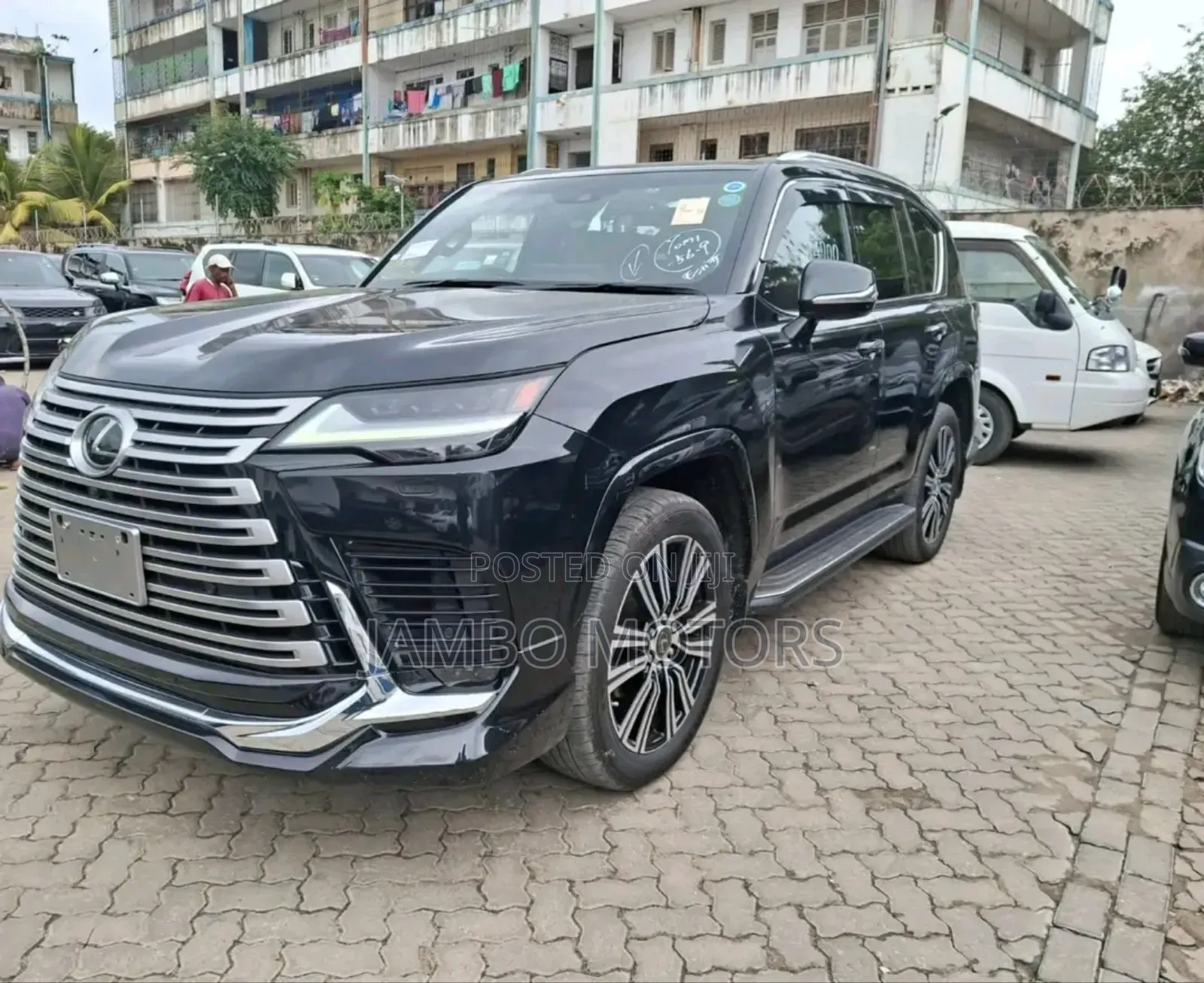 Lexus LX 2022 Black