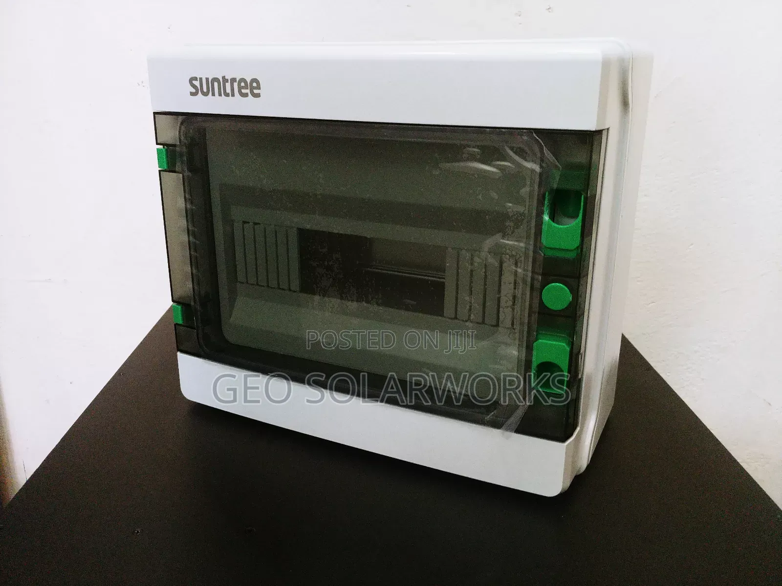 Suntree 12 Way Combiner Box