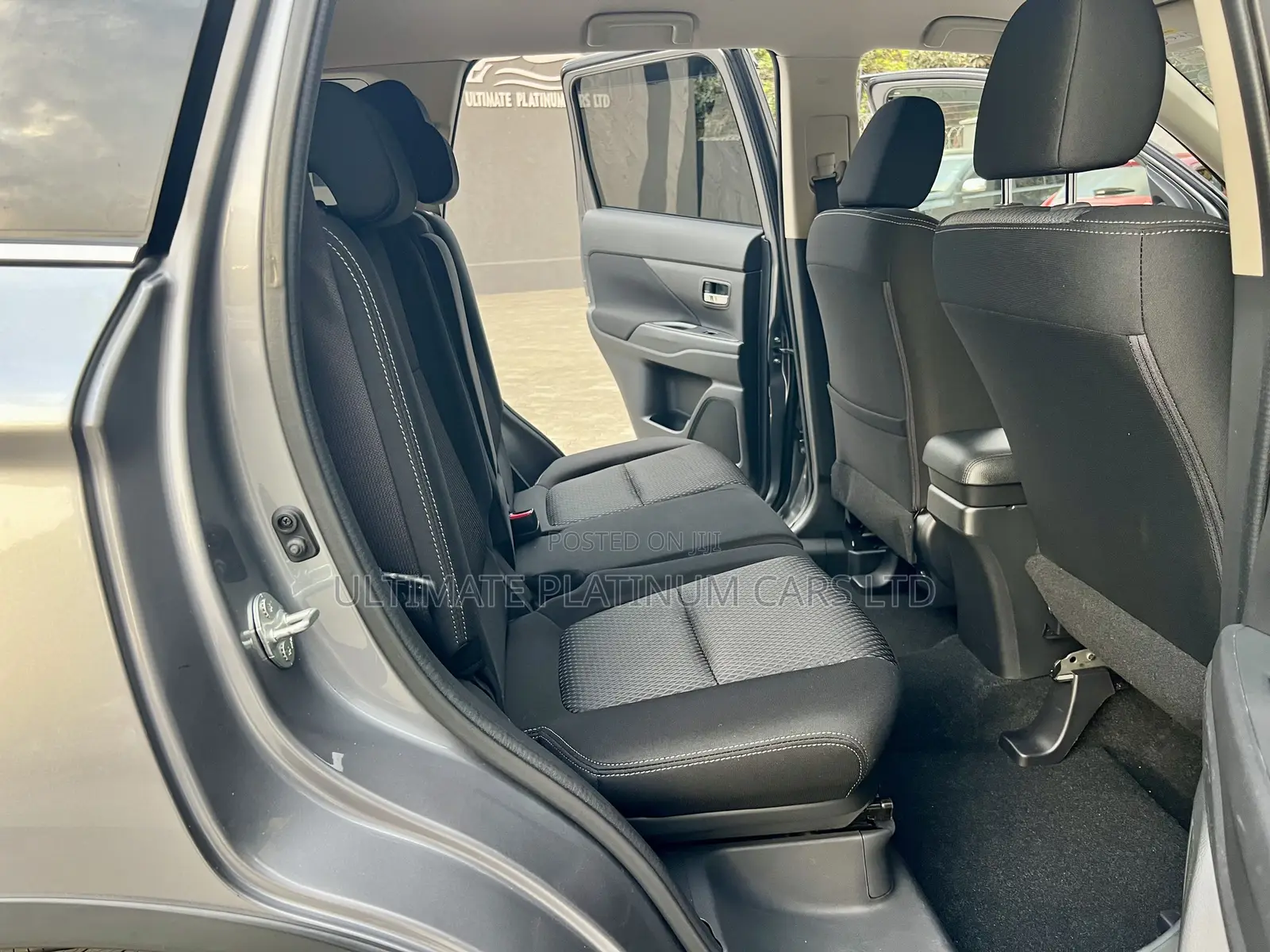 Mitsubishi Outlander 2017 Gray