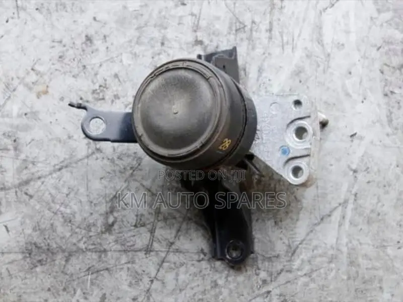 Toyota Vitz Engine Mount.