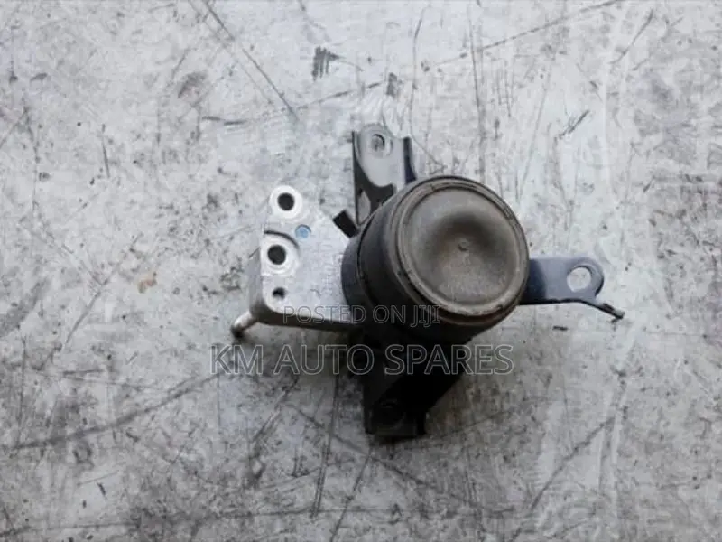 Toyota Vitz Engine Mount.
