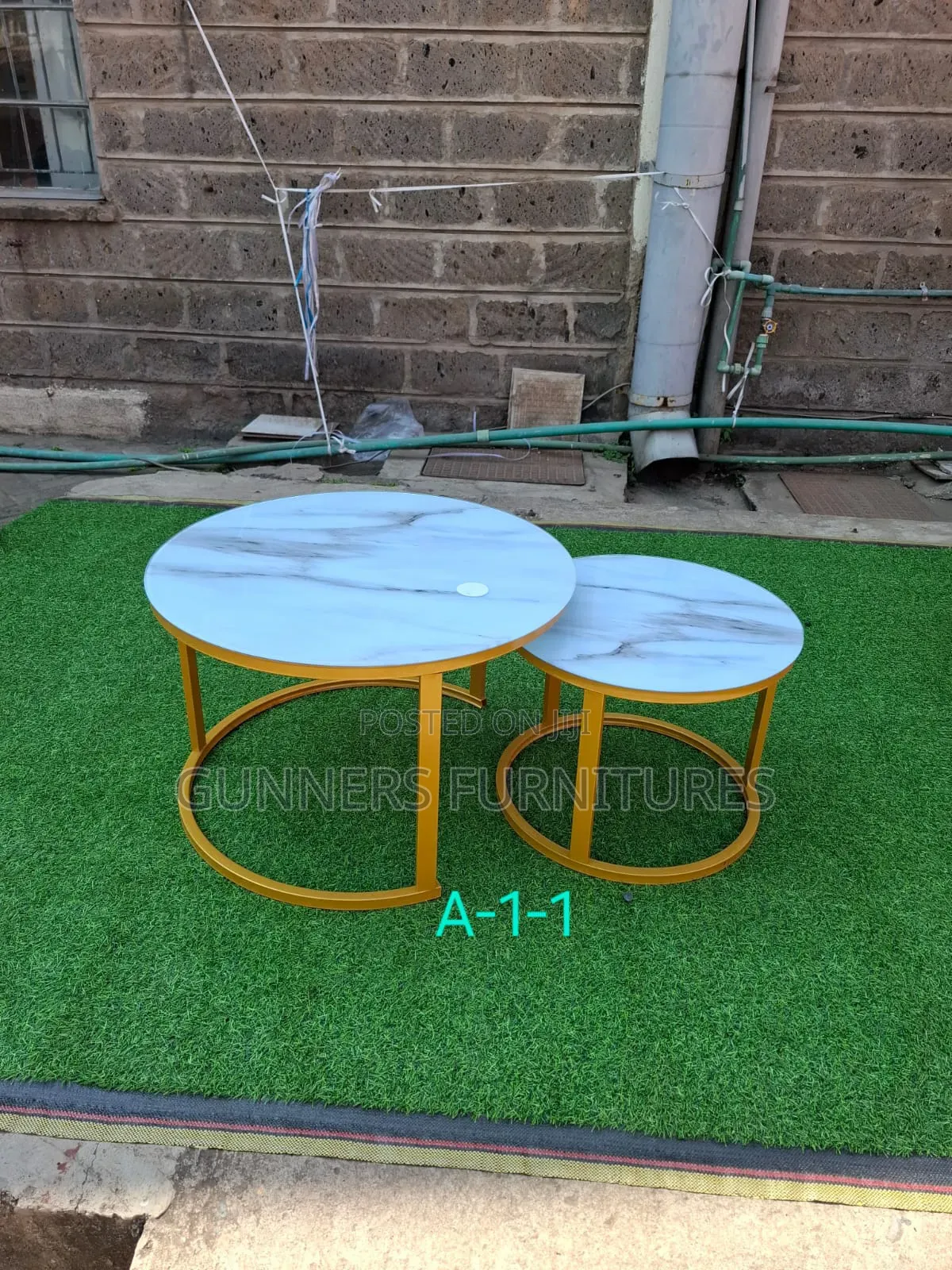 Nesting Coffee Tables.