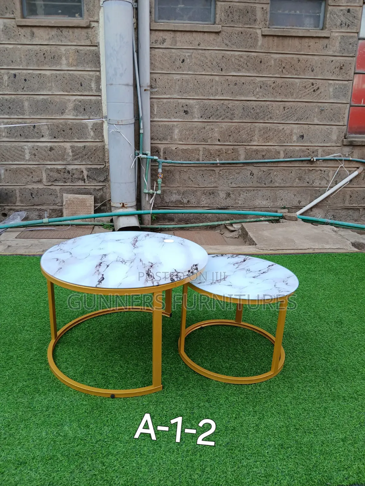 Nesting Coffee Tables.