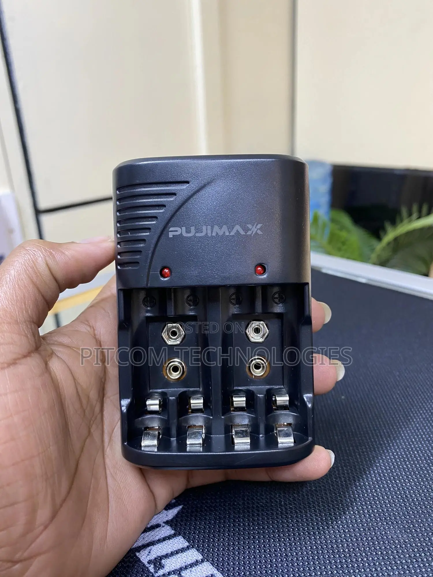 Rechargeable Batteries Charger For Aa,Aaa 9v