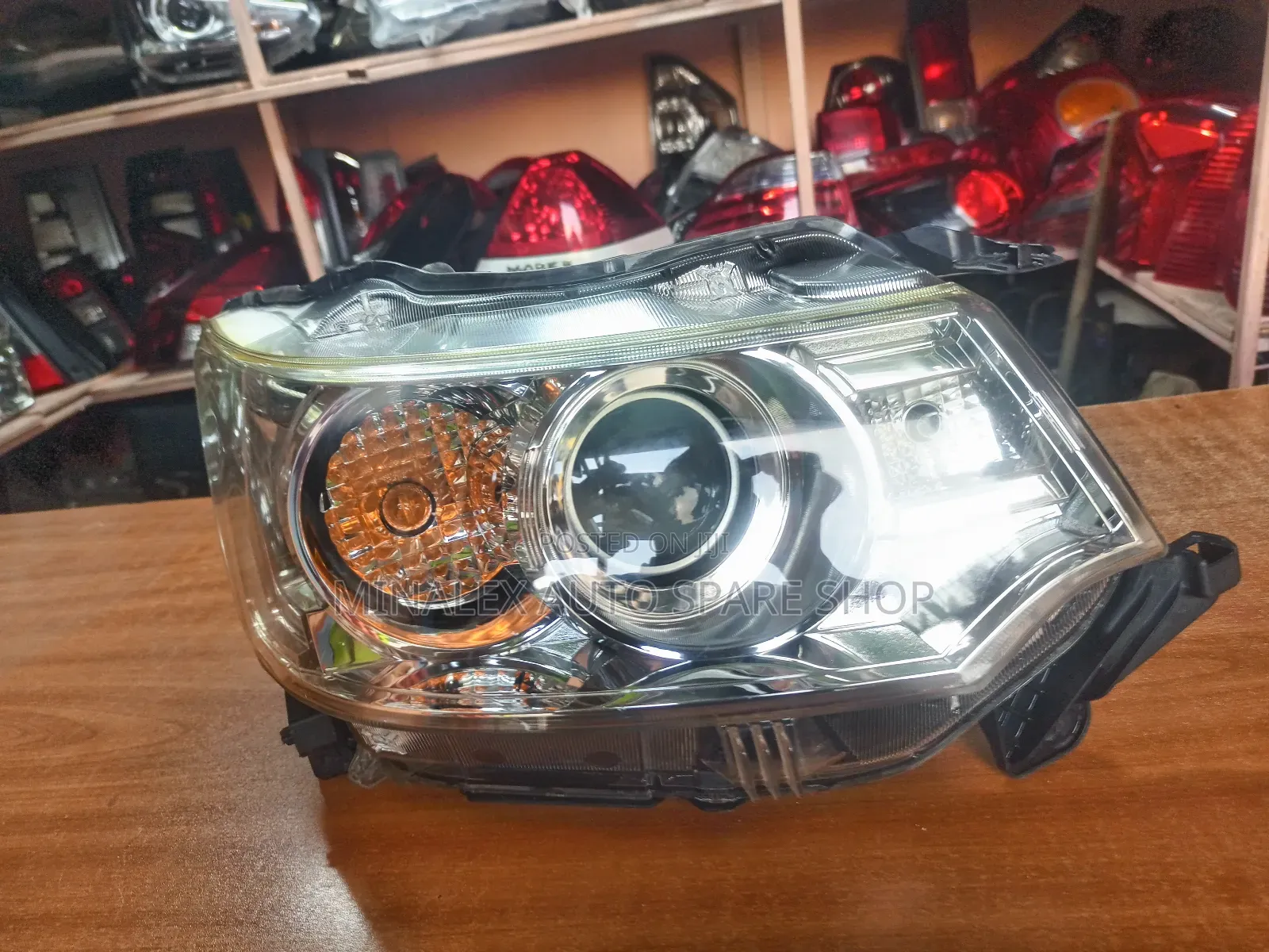 2016 Wagon Stingray Zenon Right Side Headlight